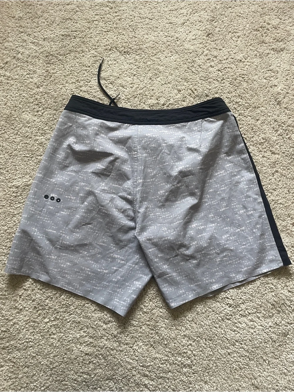 Vuori Peak Board Shorts Eucalyptus Belize size S